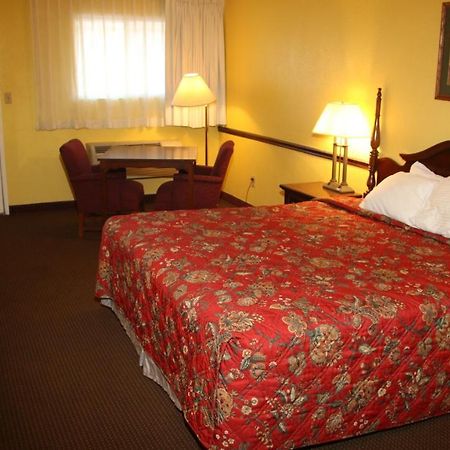 Townsman Inn Larned Esterno foto