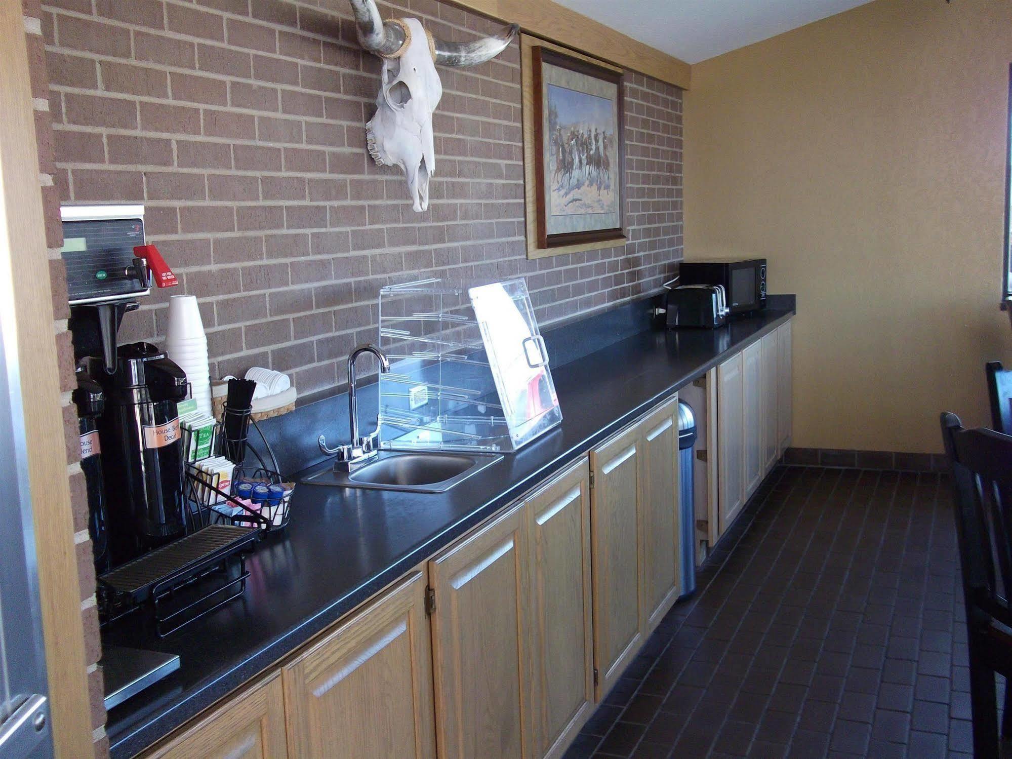 Townsman Inn Larned Esterno foto