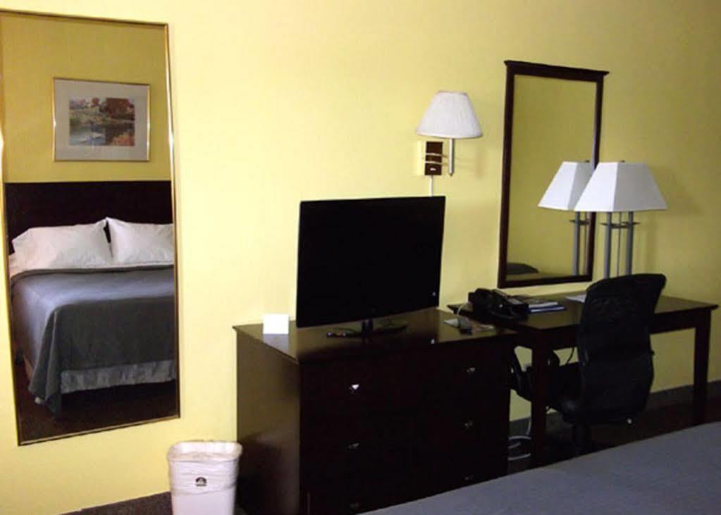 Townsman Inn Larned Esterno foto