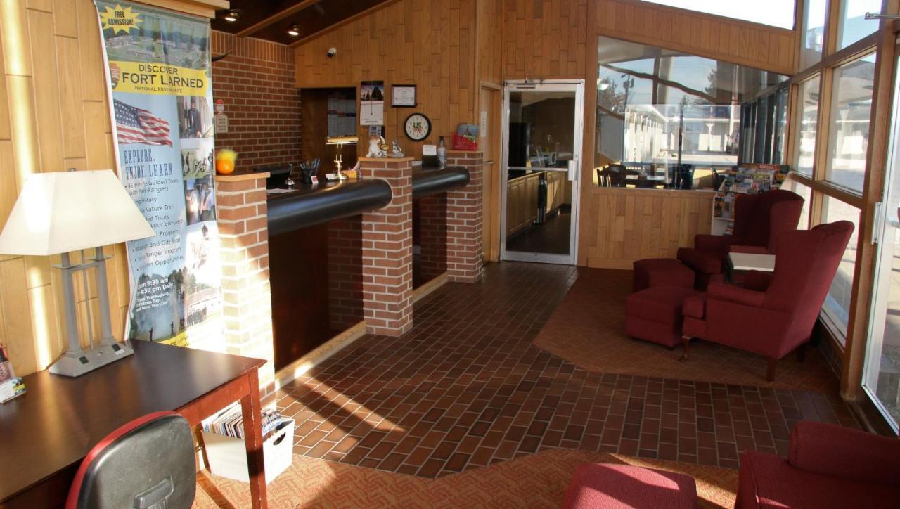 Townsman Inn Larned Esterno foto