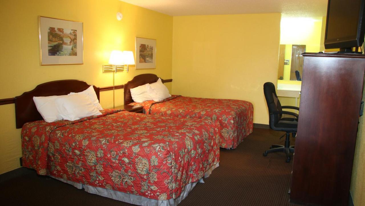 Townsman Inn Larned Esterno foto