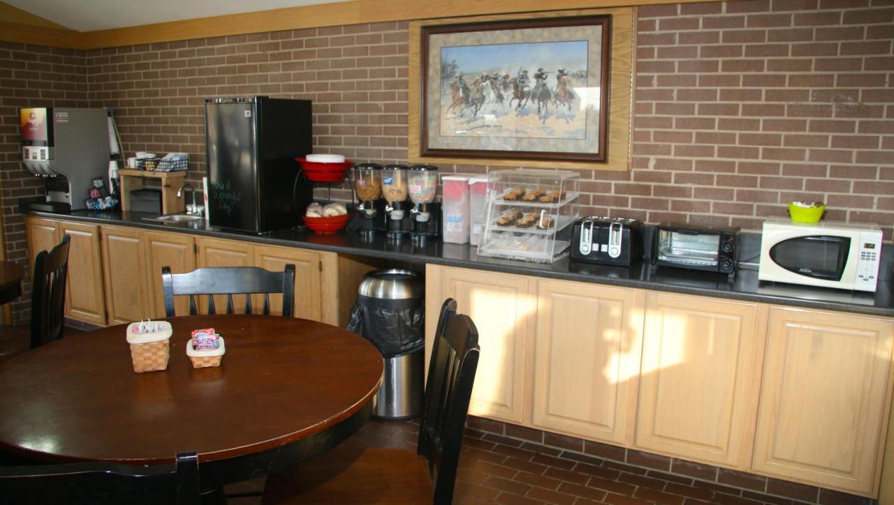 Townsman Inn Larned Esterno foto